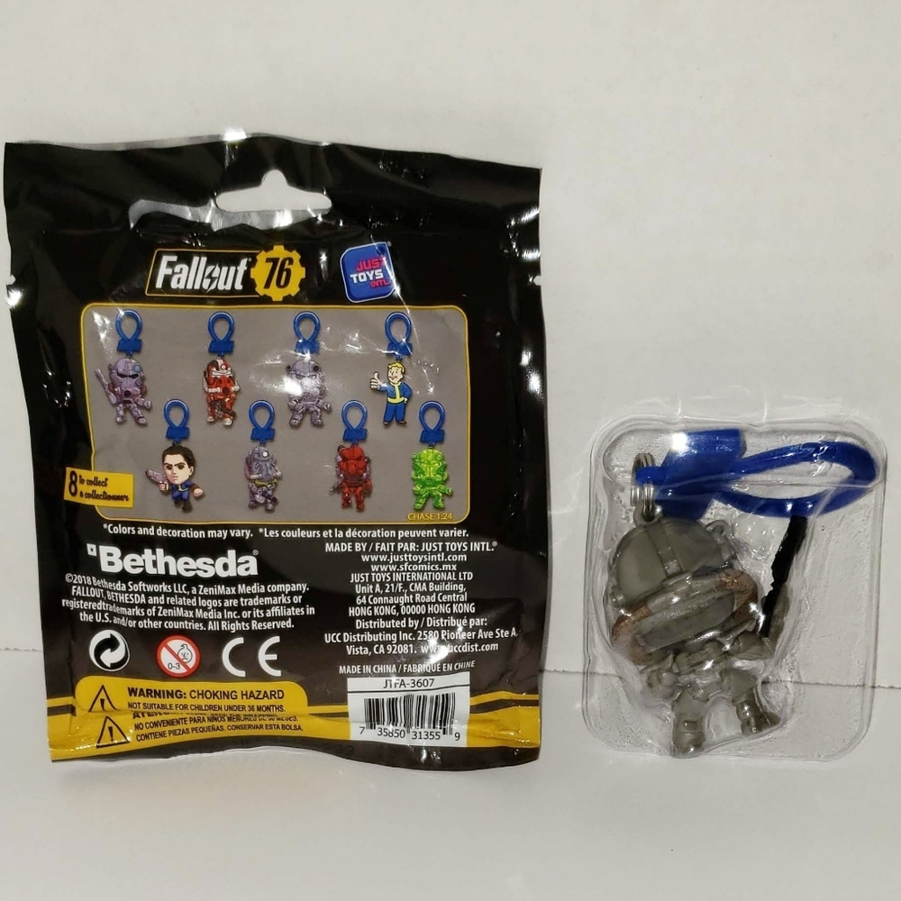 Fallout 76 Backpack Hanger T-45 - Picture 2 of 9